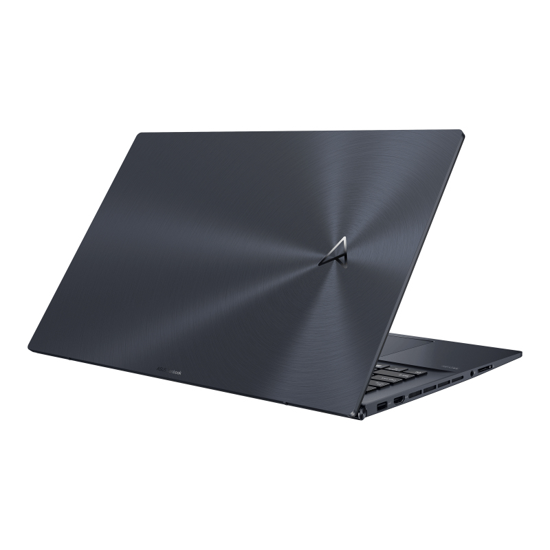 ASUS Zenbook Pro 17 UM6702RC-M2154W — weergave 3