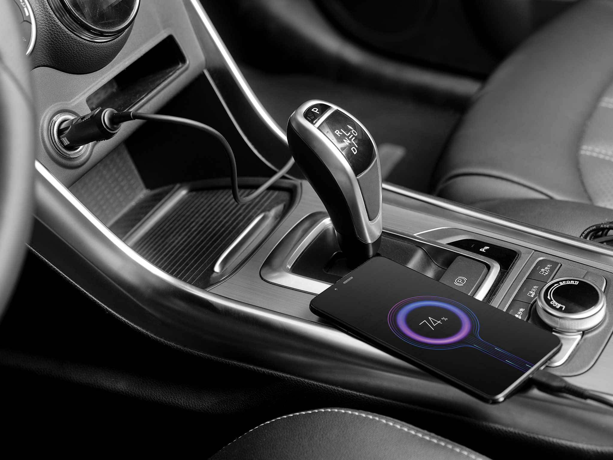 صورة شاحن سيارة Sandberg 135-77 USB-C PD100W، كابل 2.5 متر، أسود