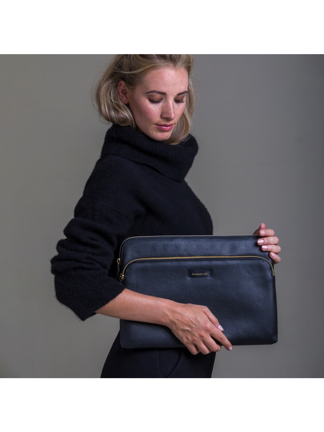 dbramante1928 Paris+ 33 cm (13") Sleeve case Black – image 2
