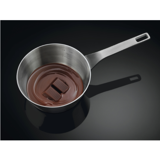 Electrolux EKI66700OK Freestanding cooker Electric Zone induction hob Black – image 3