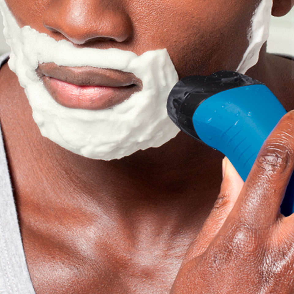 Philips AquaTouch AT600/23 men's shaver Rotation shaver Black, Blue – image 4