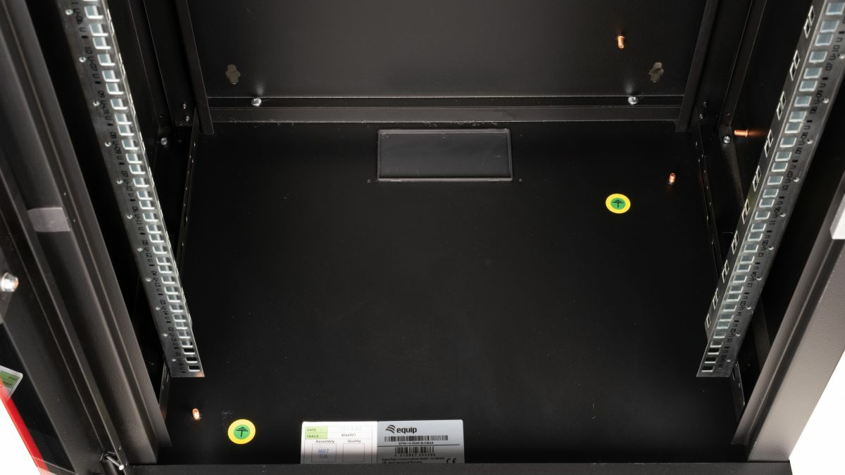 Equip Pro Mount 19' Cabinet, 16U – image 4