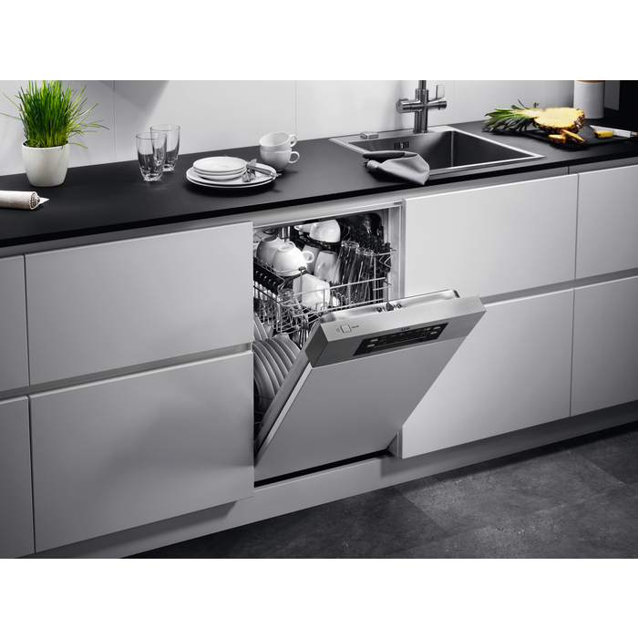 AEG FEE62400PM Semi built-in 9 place settings – image 2