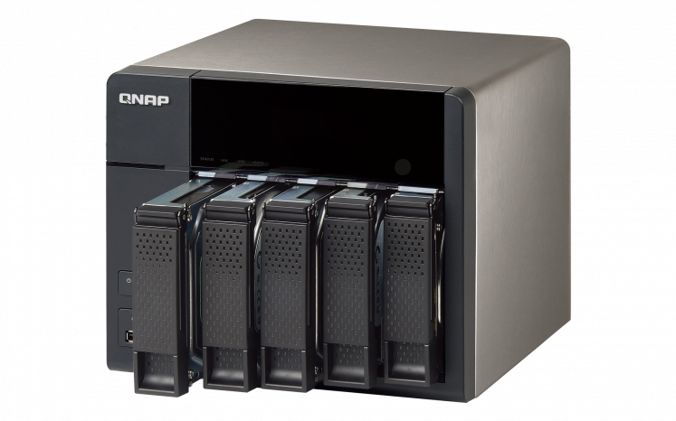 QNAP TS-569L + 5x 2TBWDRED – image 8