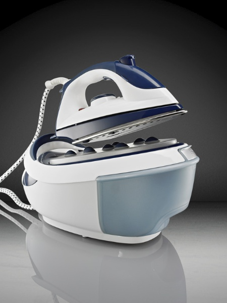 Gorenje SGT2400BW steam ironing station – image 2