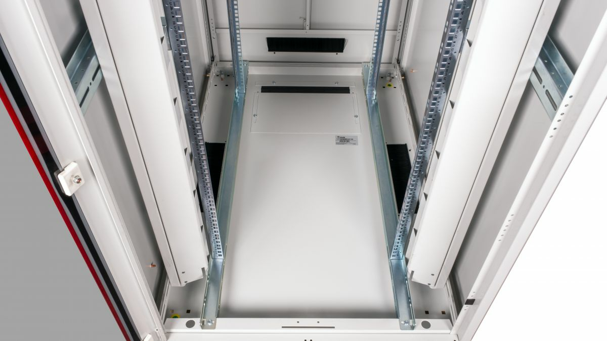 Equip Dynamic Flex 19' Cabinet, 42U – image 7