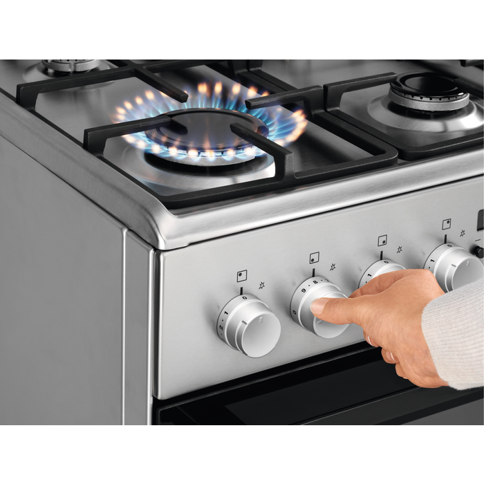Electrolux *EKK54953OW cooker – image 9