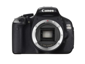 Canon EOS 600D + EF-S 18-55IS II CB