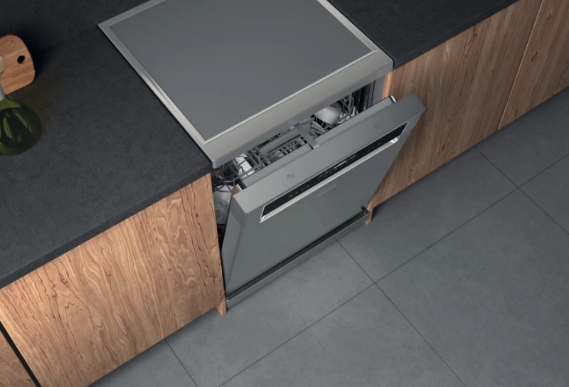 Hotpoint HFC 3T141 WC SB – image 9