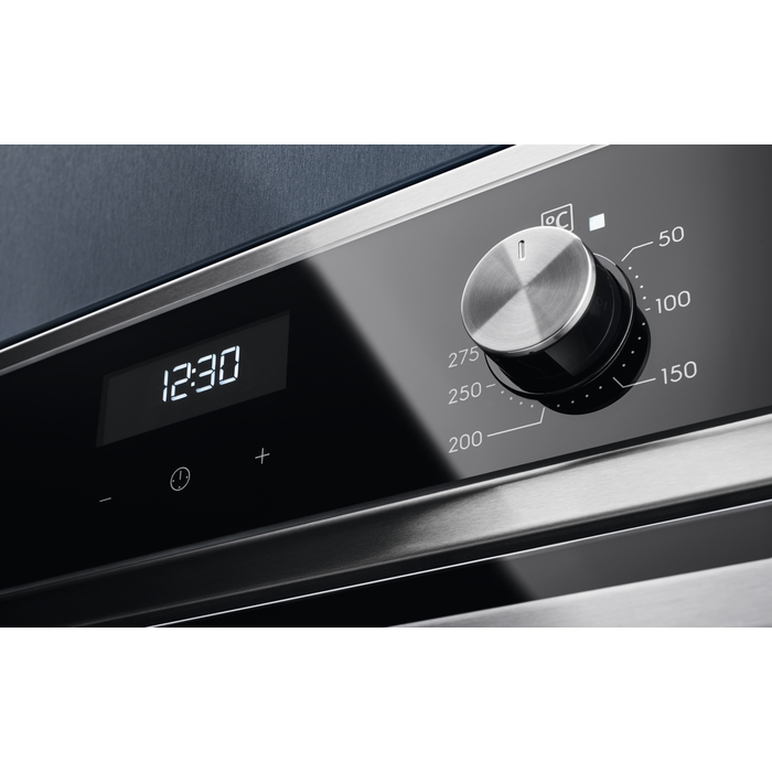 Electrolux EOC5E70X oven – image 4