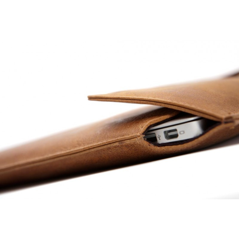 dbramante1928 envelope - MacBook Pro 13 - Golden tan – image 2