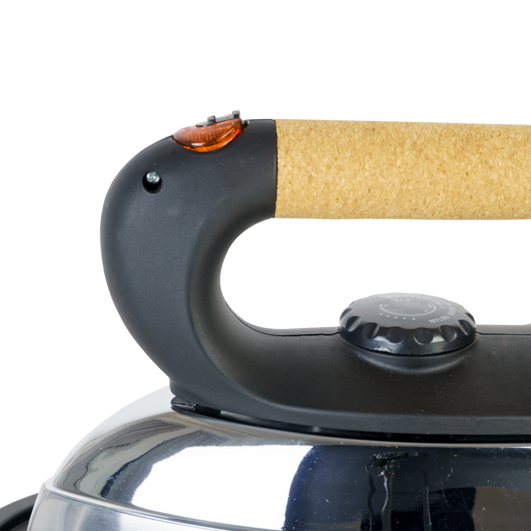 Pyramidea FSC300 steam ironing station – image 4