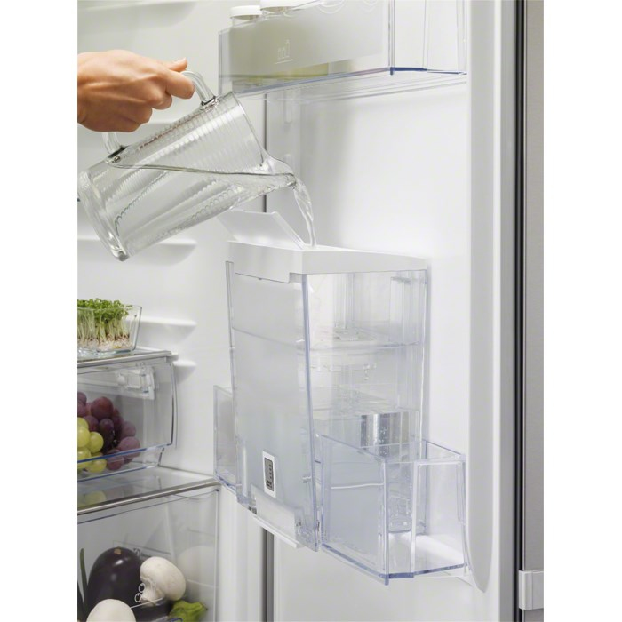 Electrolux ERF4116DOW fridge Freestanding – image 3
