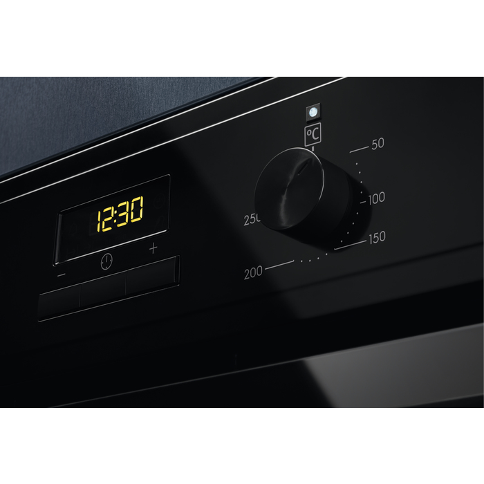 Electrolux EOH3C01BK 65 L Black – image 6