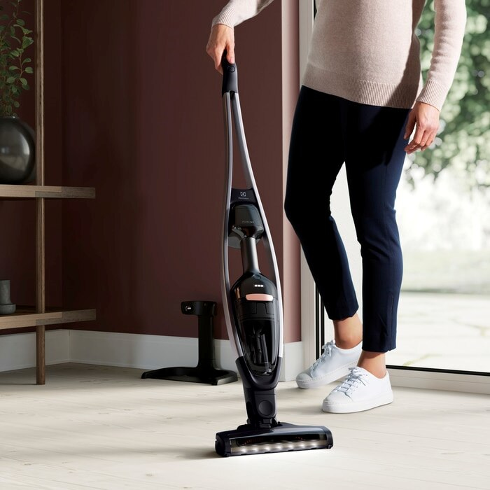 Electrolux PQ91-40GG 2-in-1 stick vacuum Battery Dry Foam Bagless – image 6