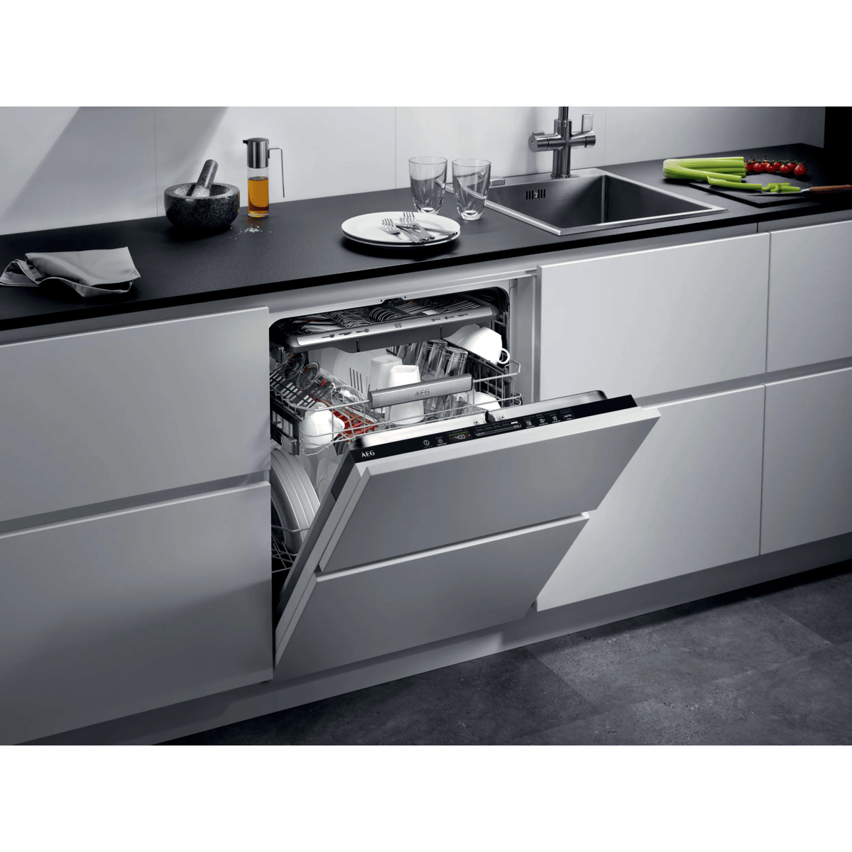 AEG Series 7000 FSK76738P Fully built-in 14 place settings – image 7