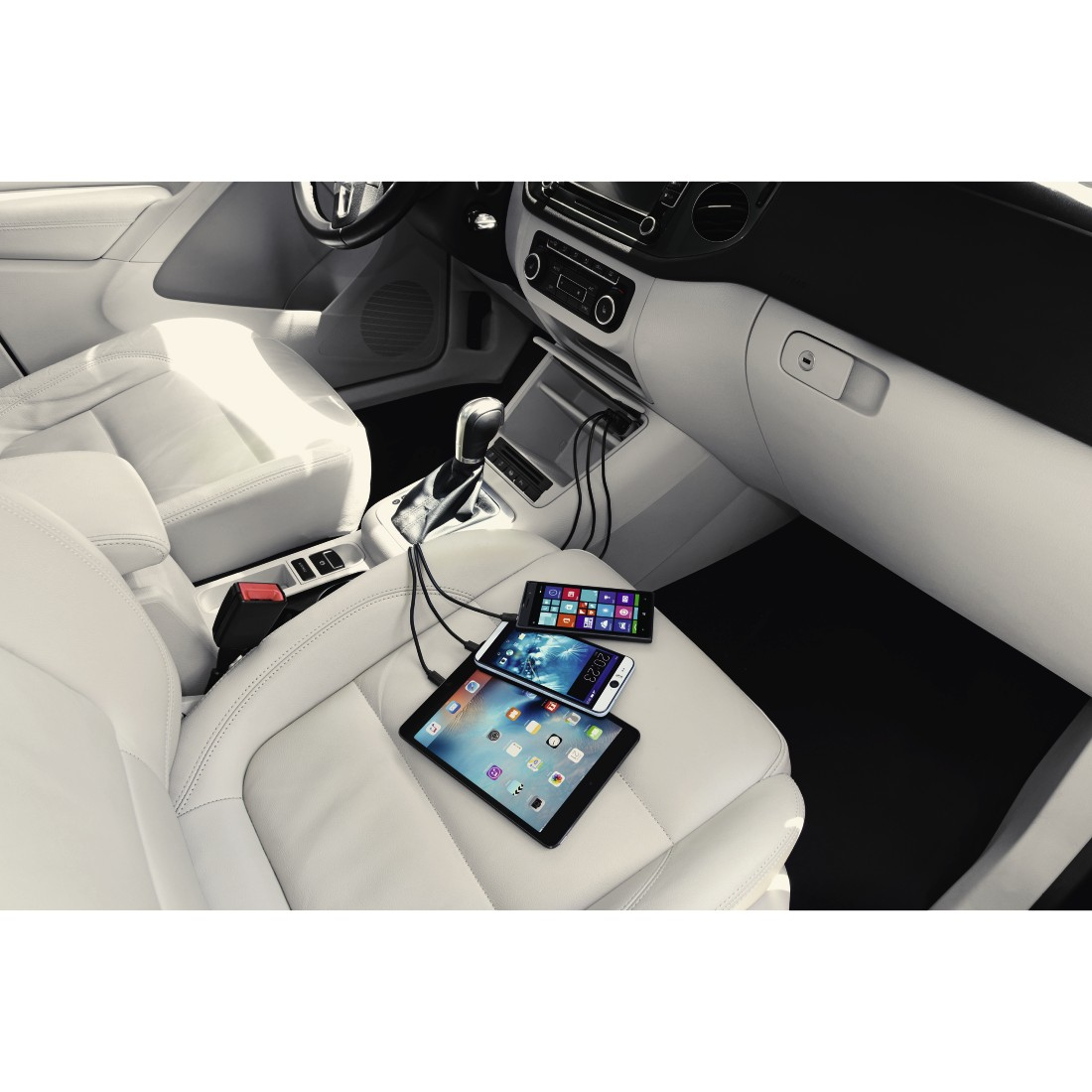 Hama 00121986 mobile device charger MP3, Mobile phone, Smartphone Black, Silver Cigar lighter Auto – image 3