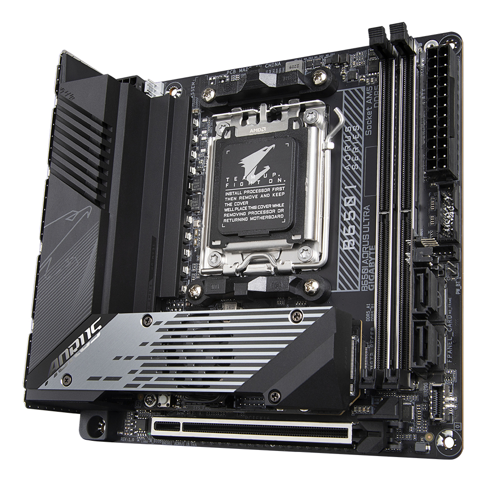 GIGABYTE B650I AORUS ULTRA – image 4