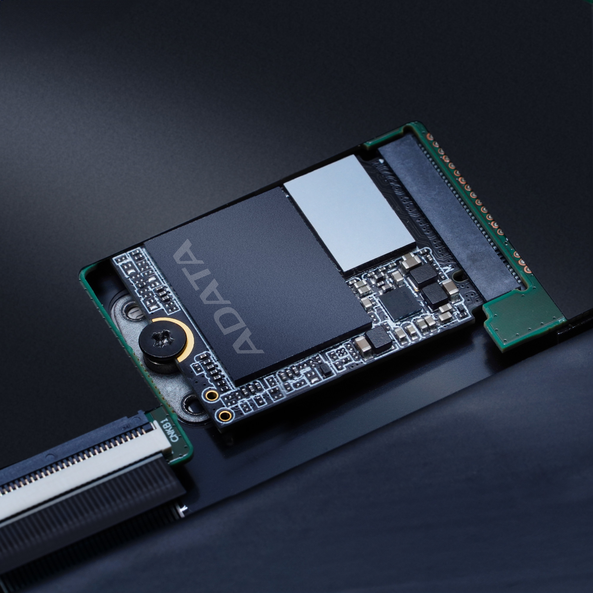 ADATA SLEG-820-512G-CB internal solid state drive – image 8