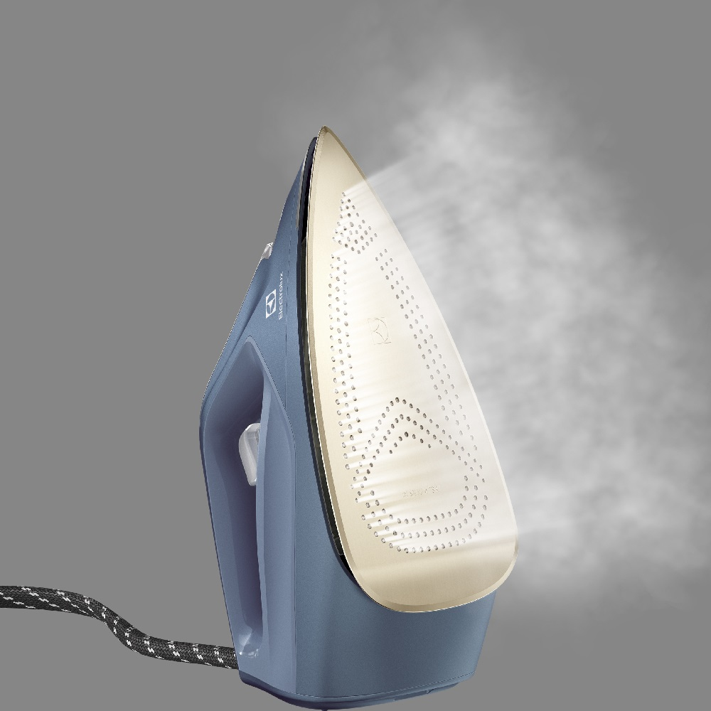 Electrolux E8ST16DBM steam ironing station – image 6