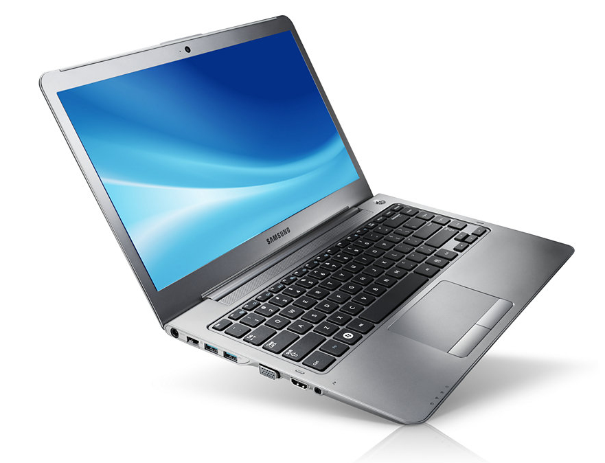 Samsung 5 NP535U4X AMD A8 A8-4555M Laptop – image 8