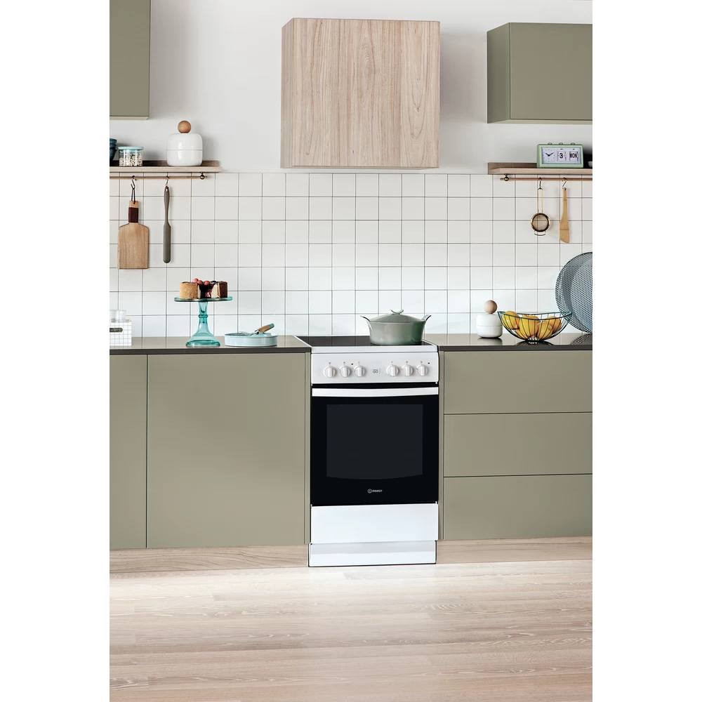 Indesit IS5V8GMW/E cooker Freestanding cooker Electric Ceramic hob White – image 7