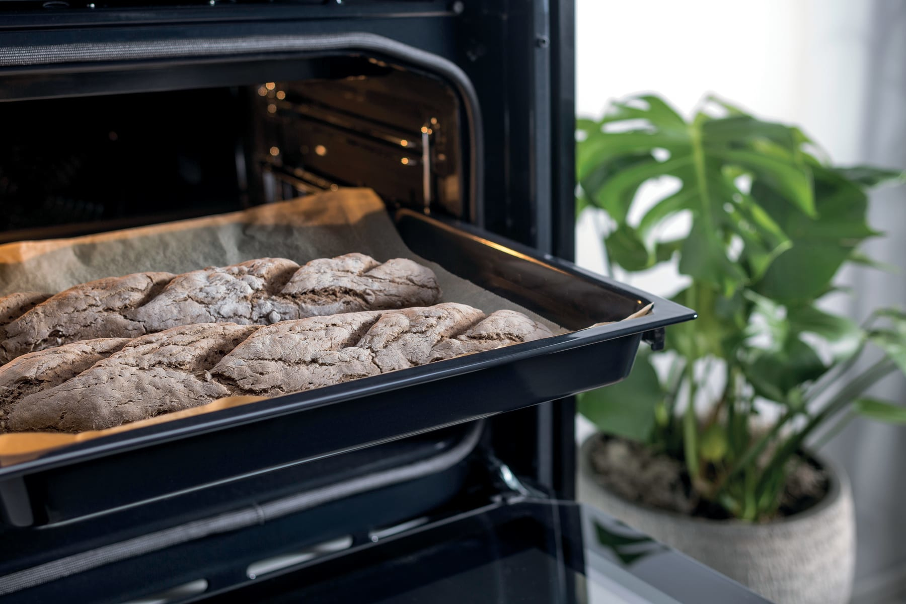 Hisense BSA5211BX oven – image 4