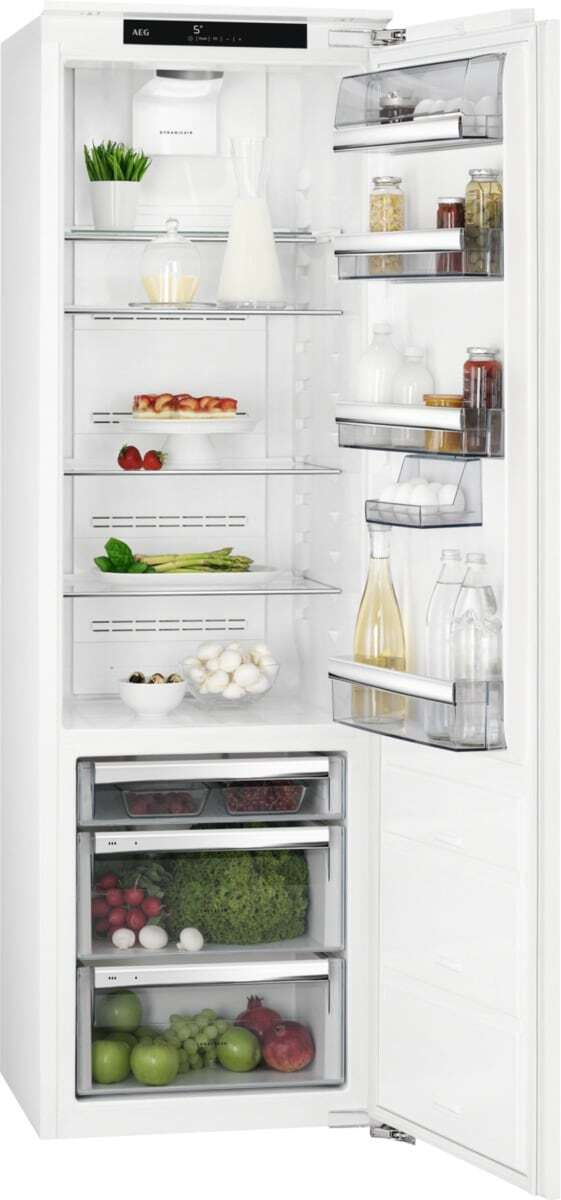 AEG SKE818E9ZC fridge Built-in