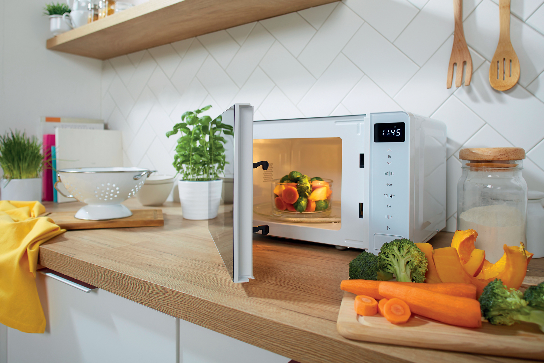 Gorenje MO20S4W White Grill microwave Countertop – image 7