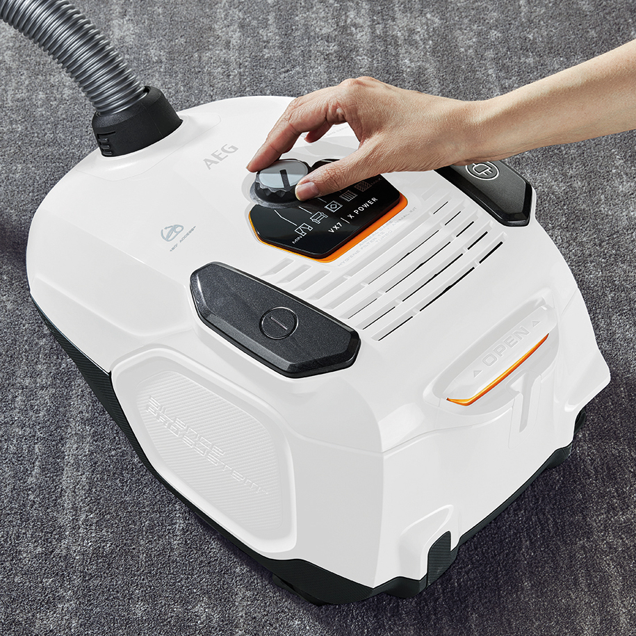 AEG VX7-2-IW-S 3.5 L Cylinder vacuum Dry 650 W Dust bag – image 2