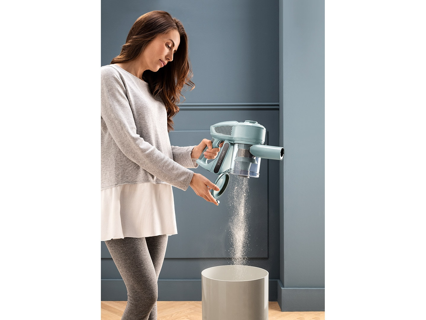 De’Longhi XLM355.ADC 2-in-1 stick vacuum Battery Dry EPA Bagless Blue – image 3