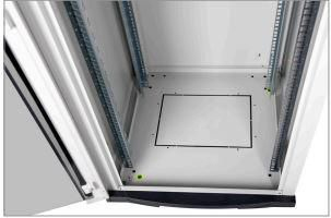 Lanview LVR326060-GLASS rack cabinet 32U Black – image 2