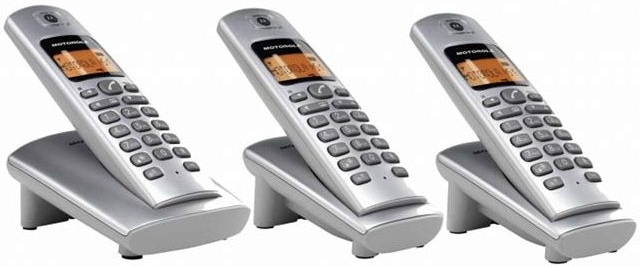 Motorola D403 TRIO
