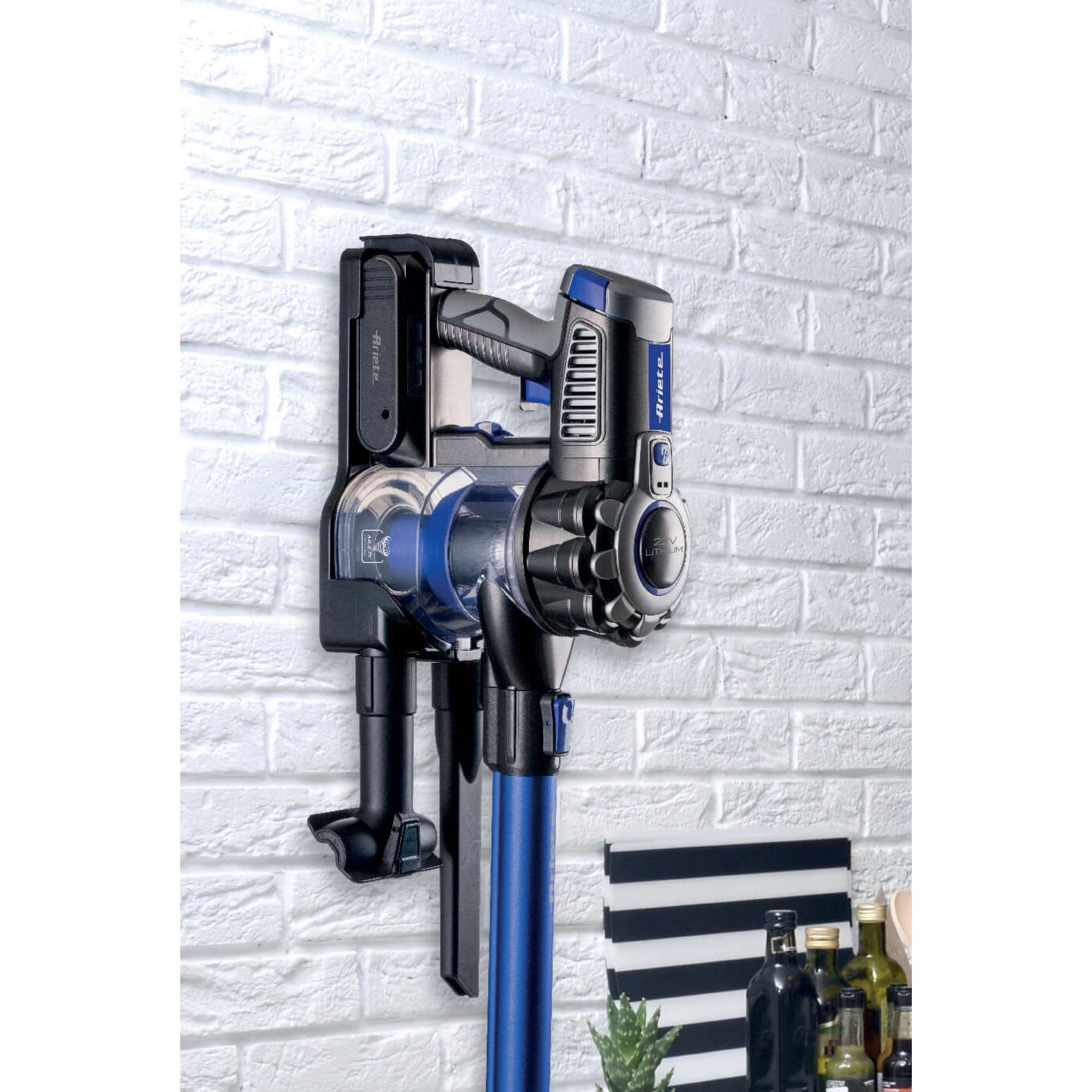 Ariete 2722 22 V Lithium, Cordless Electric Broom and Handheld Vacuum Cleaner, Aluminium, Blue, 120 W, 1 Litre – image 4