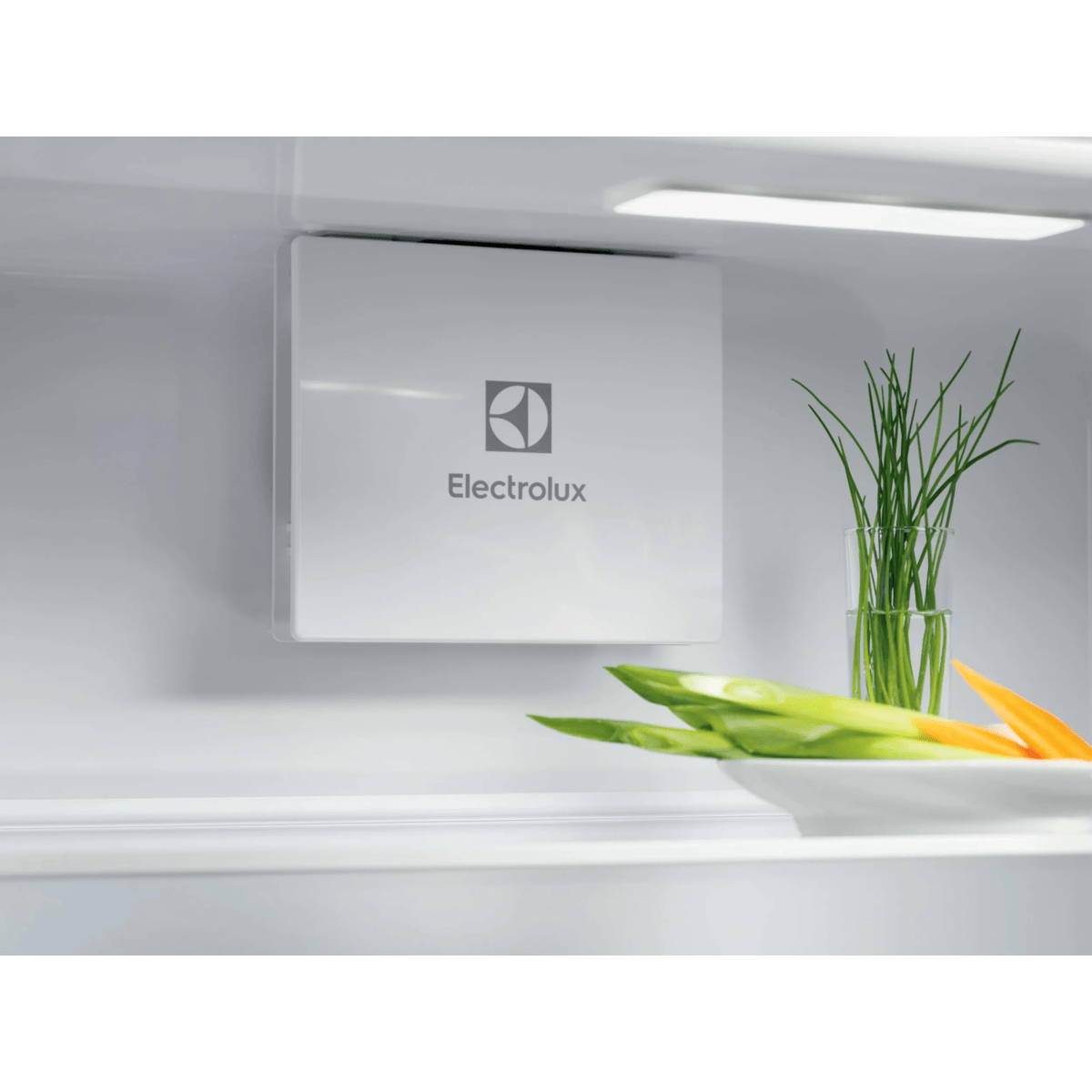 Electrolux EFD6DD18S combi-fridge Built-in – image 3