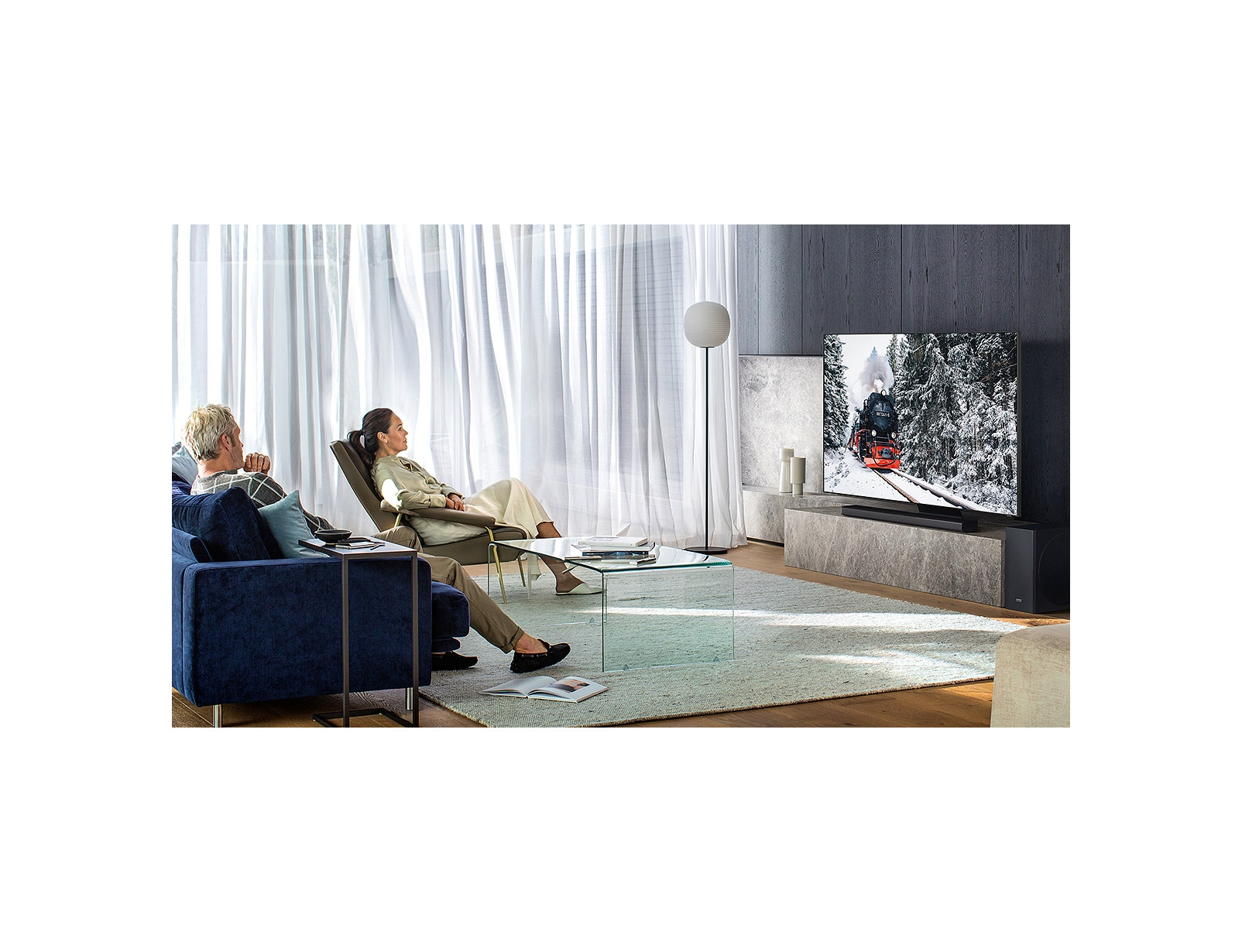 Samsung Series 8 QE55Q800TATXXC TV – image 5
