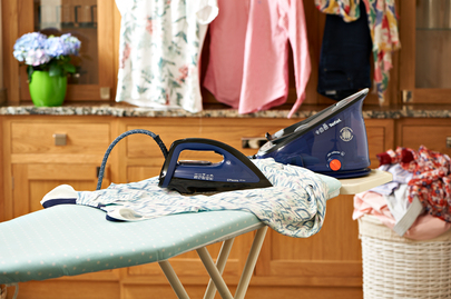Tefal Effectis Anti-Calc GV6839 steam ironing station – image 4