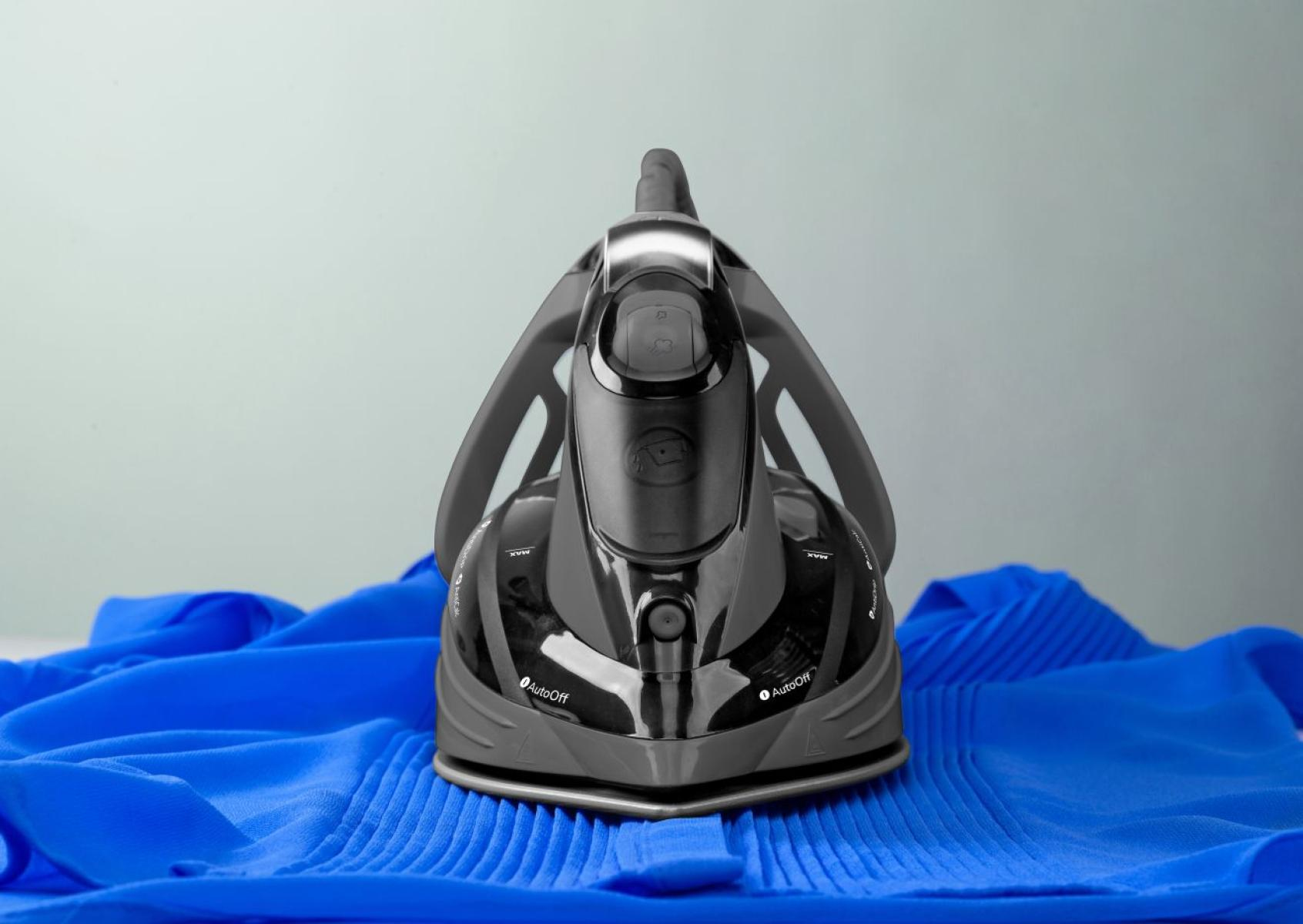 Gorenje SIH2600BKG Steam iron Ceramic soleplate – image 6