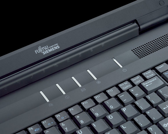 Fujitsu AMILO Xi 1554 – image 6