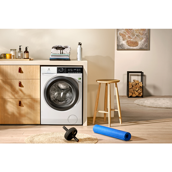 Electrolux EW8F2942SP washing machine Front-load – image 4