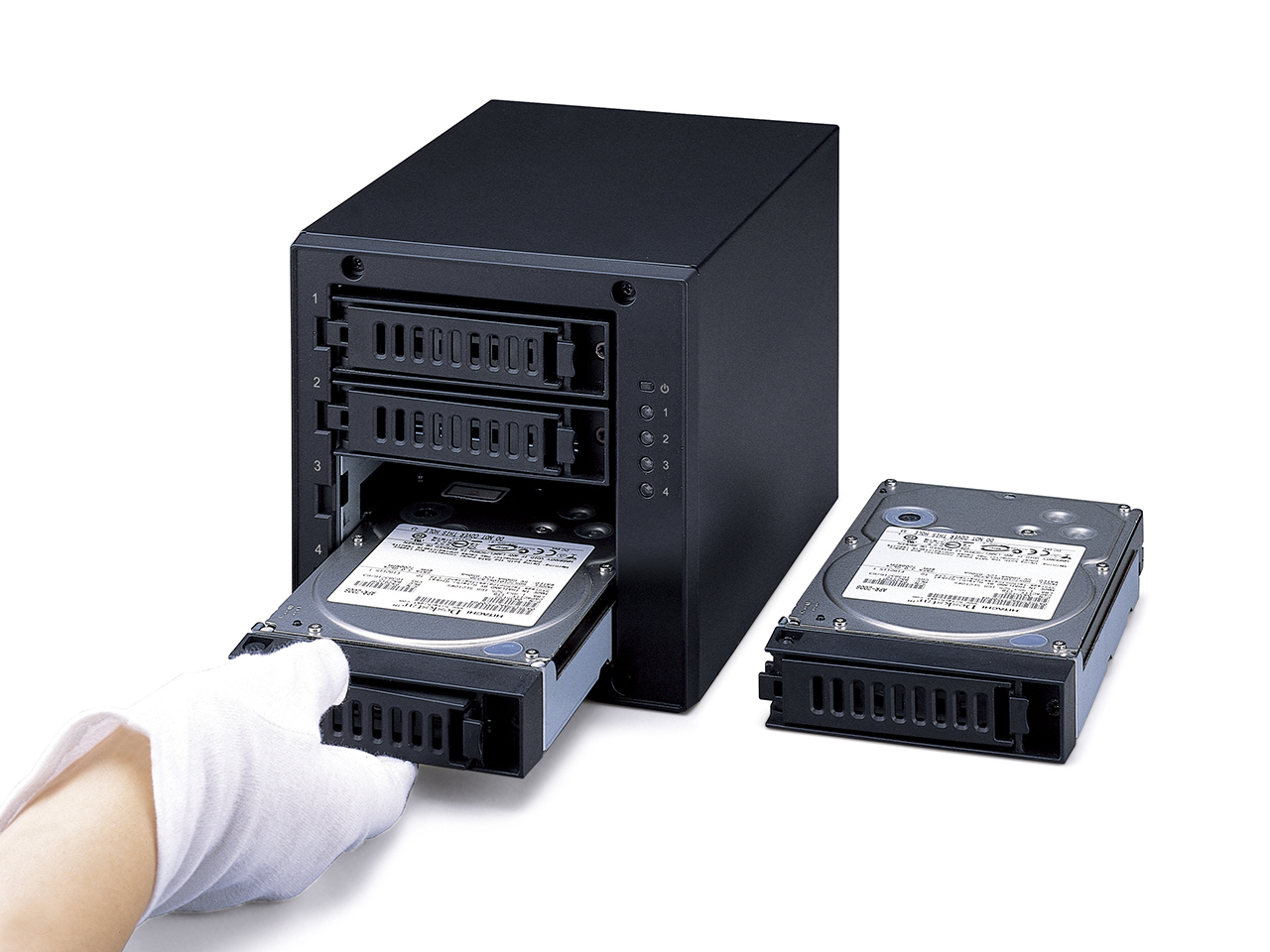 Buffalo DriveStation HD-QH8TU3/R5 disk array – image 6