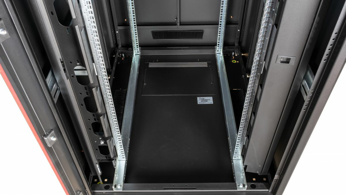 Equip Dynamic Flex 19' Cabinet, 26U – image 4