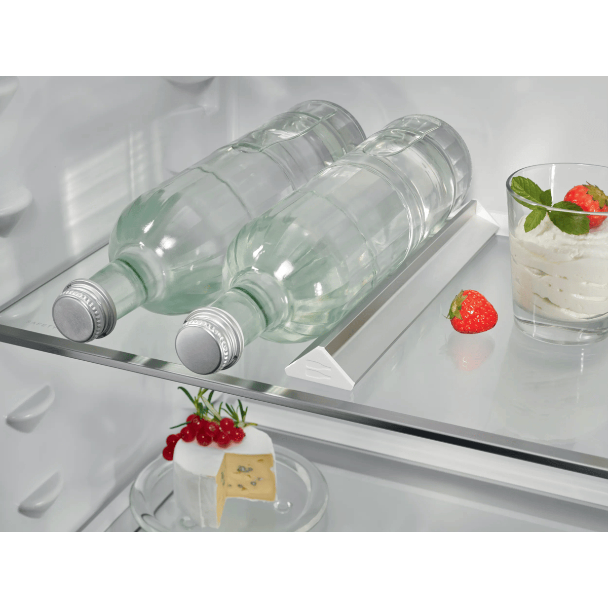AEG PCA9000C fridge Built-in – image 3