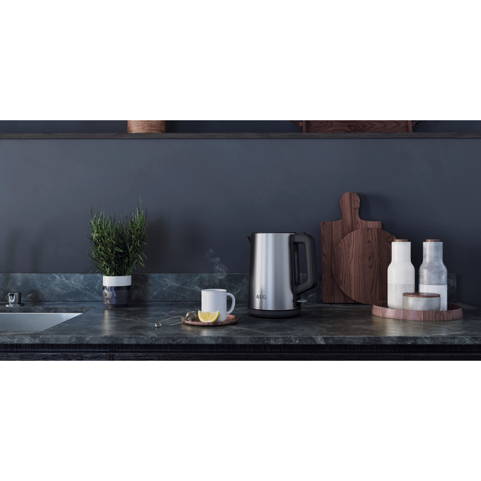 AEG K4-1-4ST electric kettle – image 3