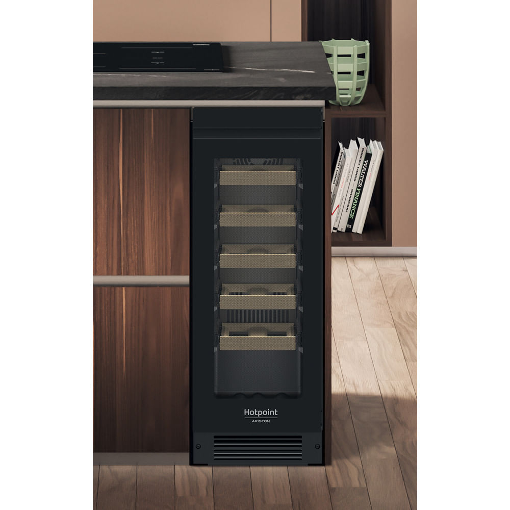 Hotpoint HAWBU30S2HB Built-in Black 14 bottle(s) – image 2