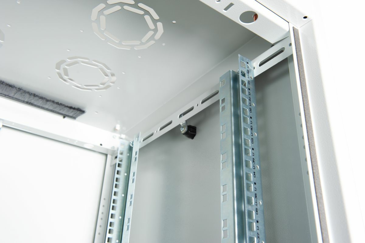 Equip Dynamic Flex 19' Cabinet, 42U – image 4