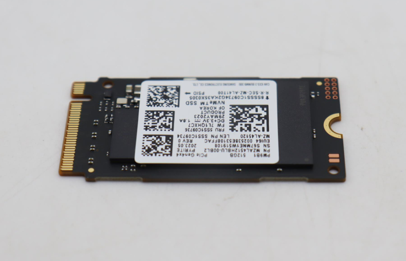 Lenovo 5SS1C09736 internal solid state drive – image 2