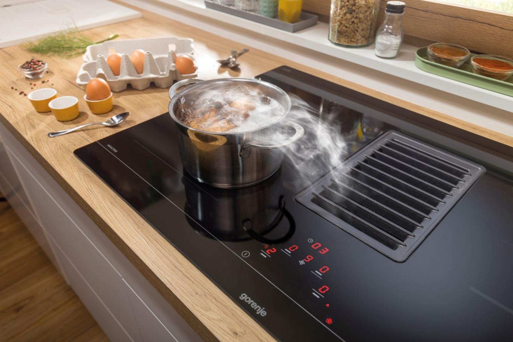 Gorenje Häll med inbyggd fläkt HET949BSC RAL9005 – image 9