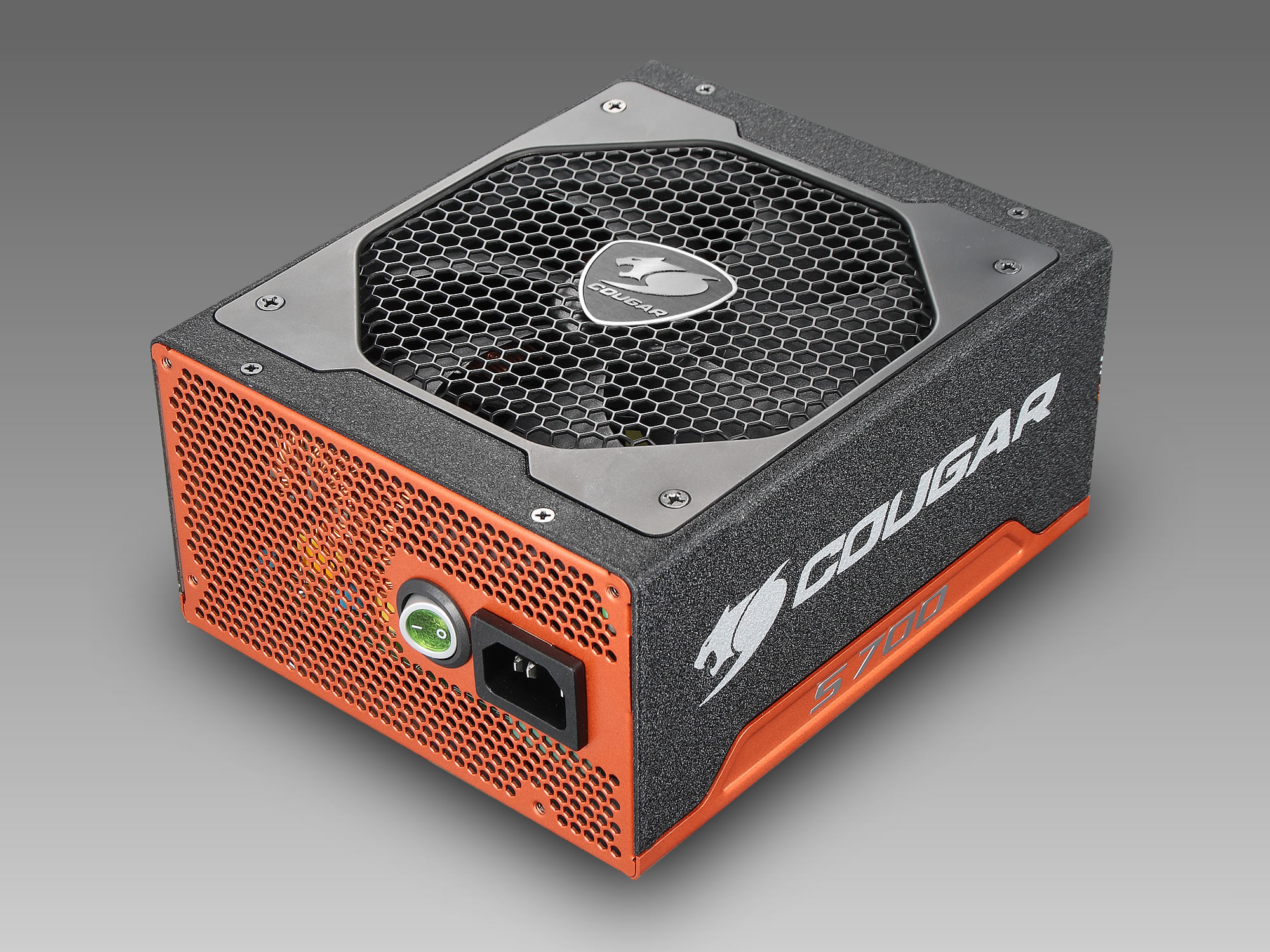 COUGAR S700 power supply unit – image 4