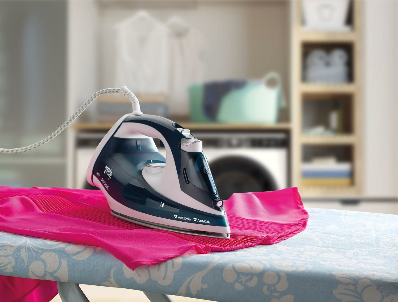 Gorenje SIH2200TQC iron Steam iron Ceramic soleplate – image 5